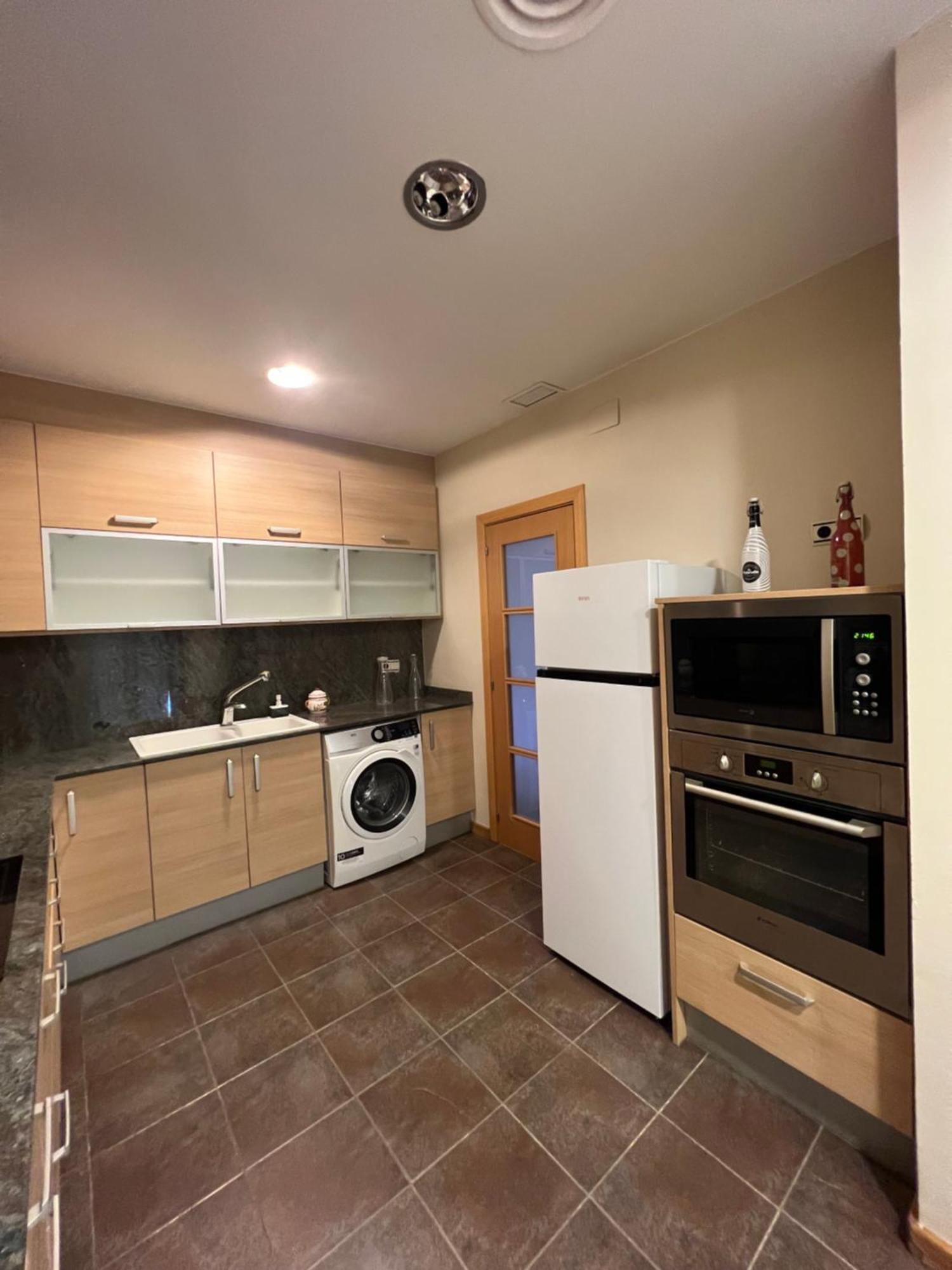 Villa Casa Neus, Casa Cerca De Barcelona Sant Feliu de Llobregat Esterno foto